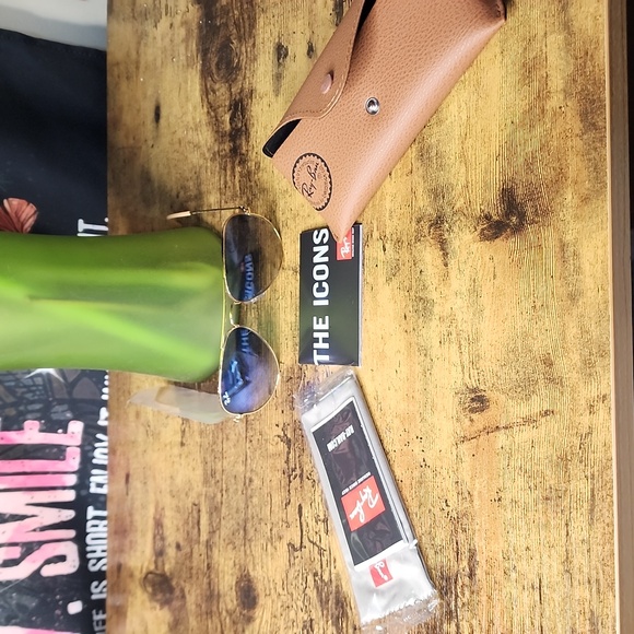 Rayban Aviator Sunglasses- Light Blue (NWOT) - Picture 4 of 7